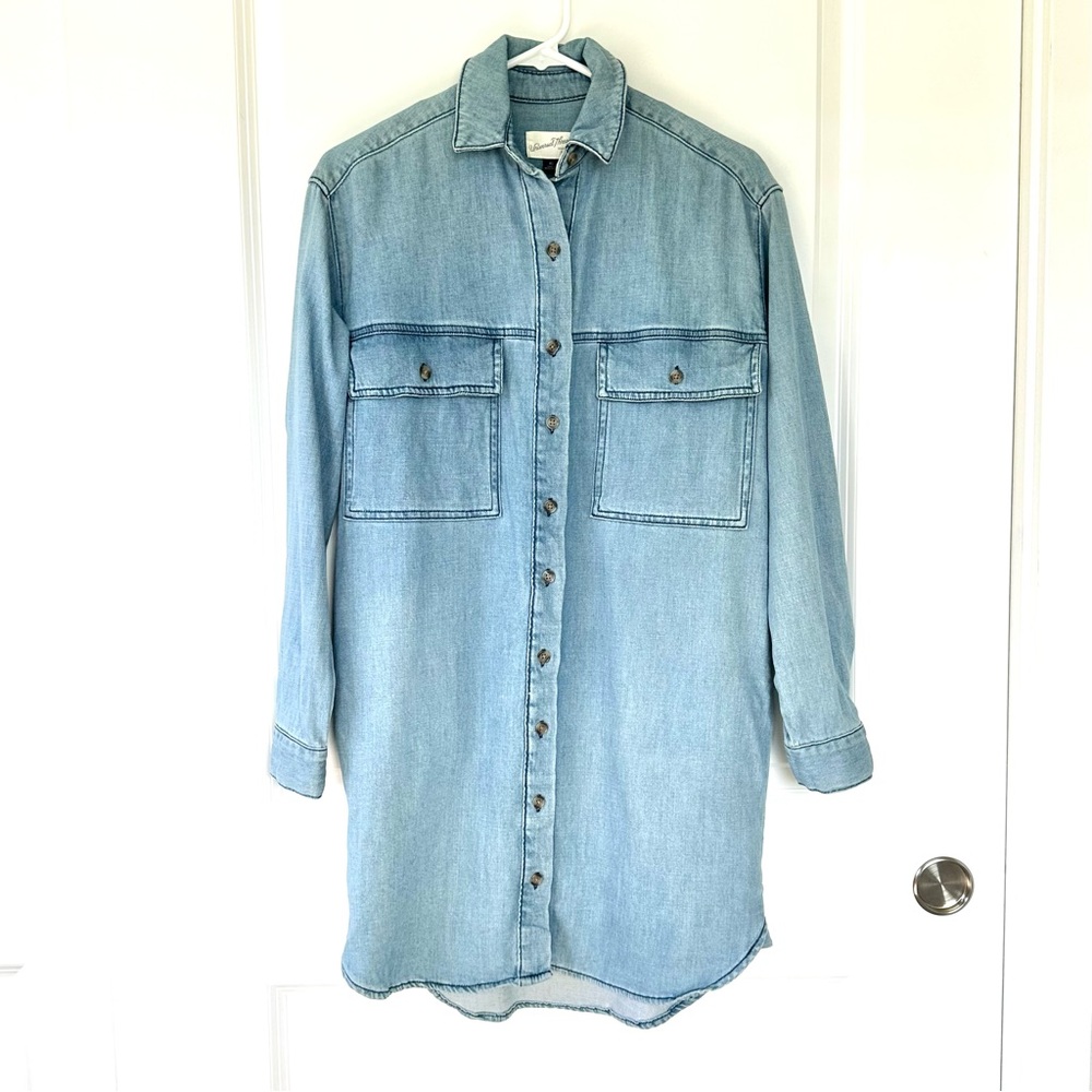 Universal Thread Oversized Denim Chambray Shirt